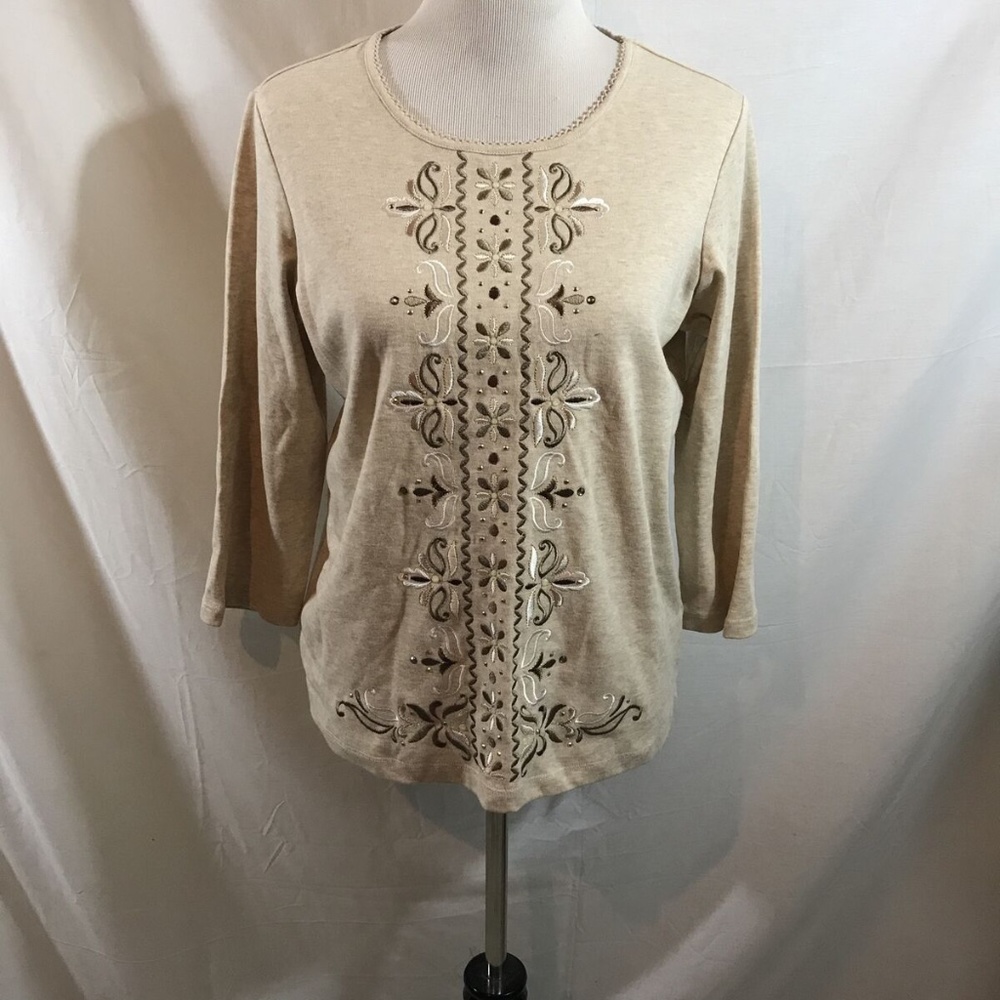 Alfred Dunner tan 3/4 sleeve top with embroidery - womens small, armpit to armpi